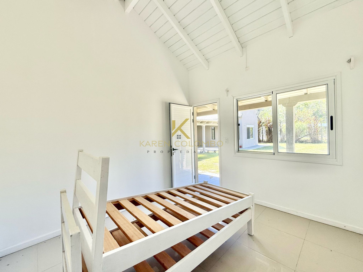 Casa ID.21095404 - Excelente casa en barrio privado.