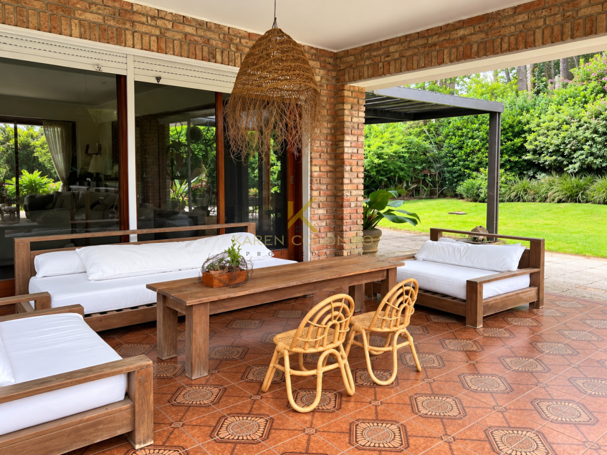 Casa ID.21097911 - Espectacular Casa-4 Dormitorios-Alquiler de Temporada-Lugano,Punta del Este