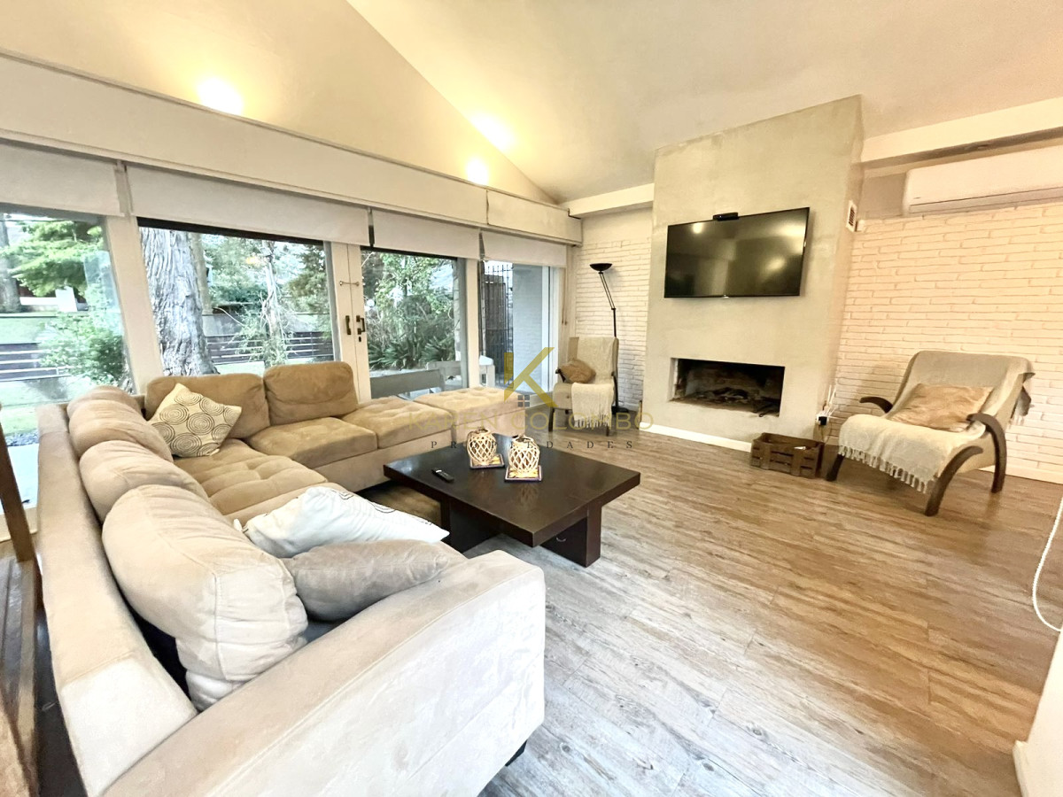 Casa ID.21094797 - Hermosa casa en alquiler temporal playa Mansa, Punta del Este.