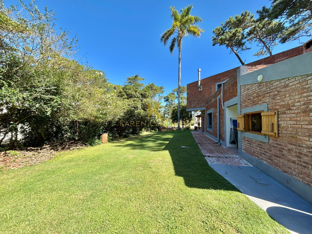 Casa ID.21097176 - Espectacular casa en venta en playa mansa 