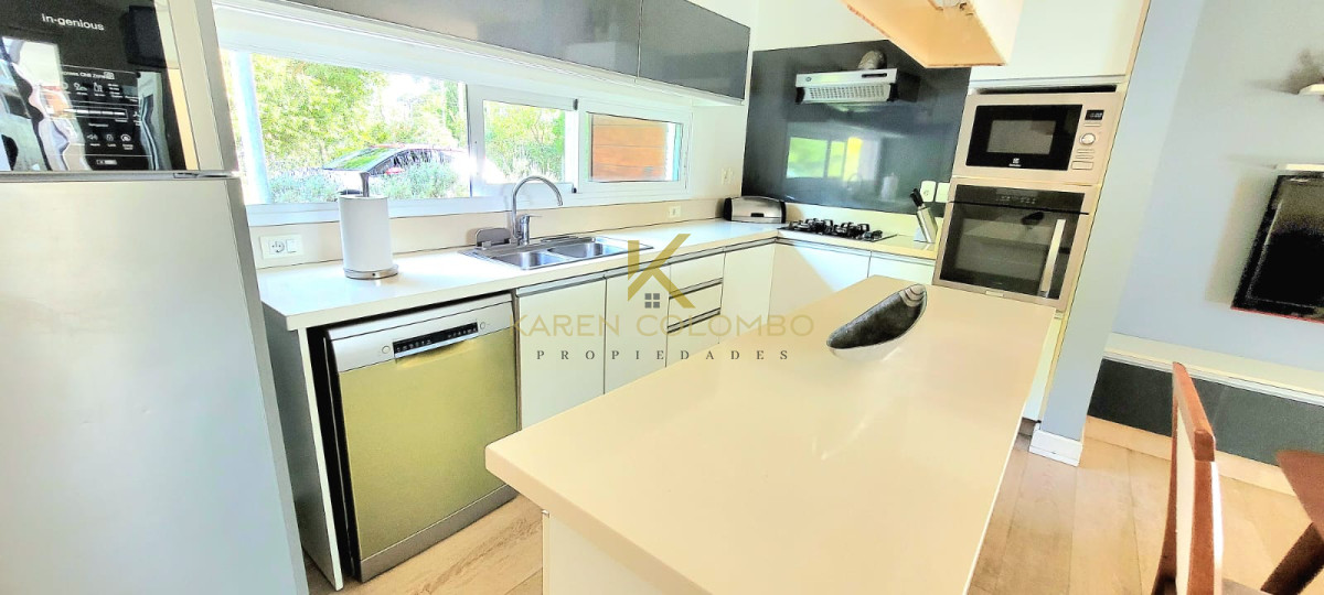Casa ID.21094590 - Moderna y pronta para entrar