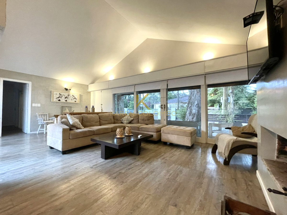 Casa ID.21094797 - Hermosa casa en alquiler temporal playa Mansa, Punta del Este.