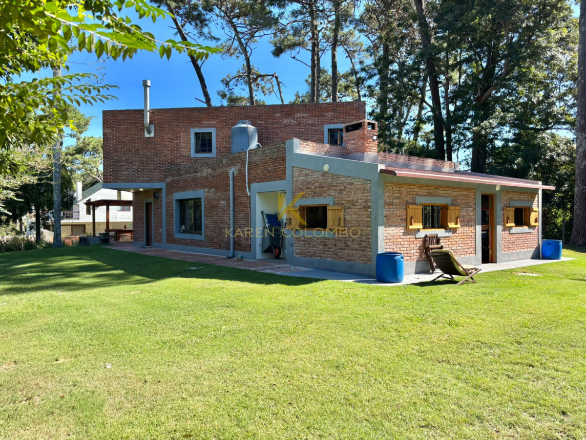 Casa ID.21097176 - Espectacular casa en venta en playa mansa 