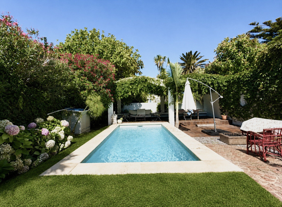 Exclusiva Casa en Venta -4 dormitorios-Peninsula Punta del Este