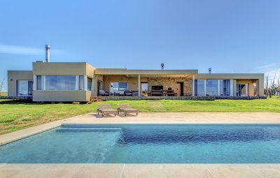 Casa en venta en Laguna de los Cisnes