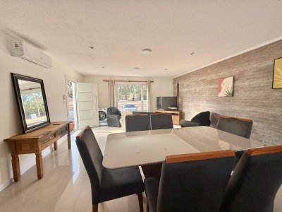 encantadora casa en parque Burnett 