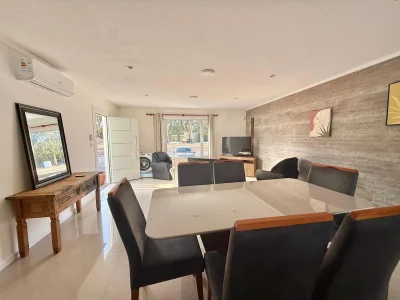 encantadora casa en parque Burnett 