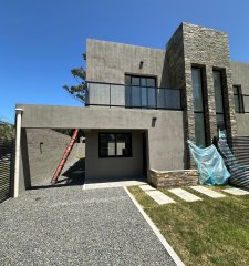 Casa a Estrenar en Jardines de Lamas