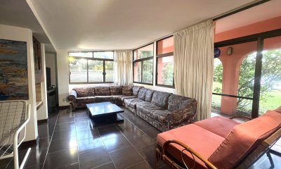 Casa en venta y alquiler temporal en playa Mansa, Punta del Este