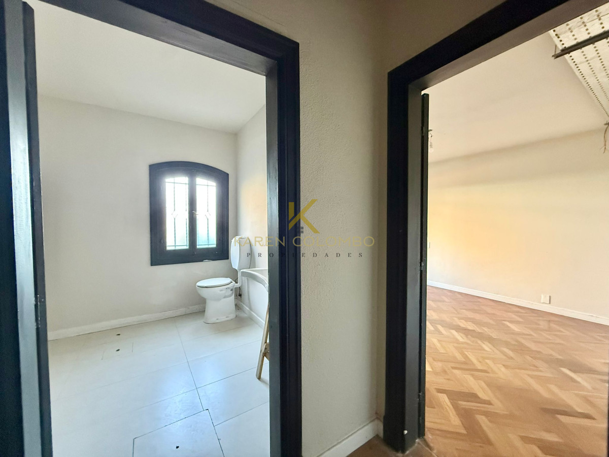 Local Comercial ID.21096211 - Casona apta local comercial u oficinas, primera línea.