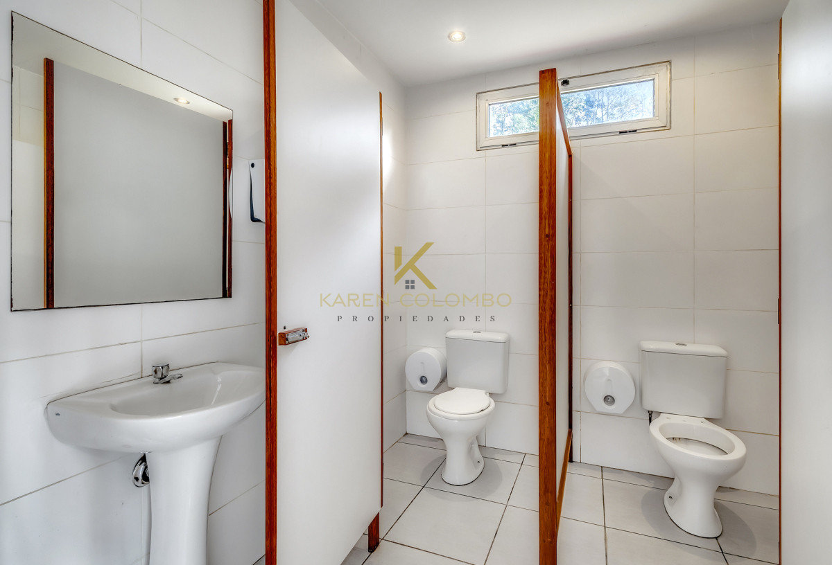 Local Comercial ID.21096220 - Local en venta en Solanas
