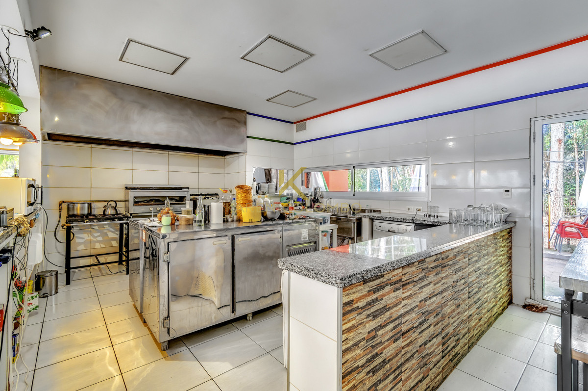 Local Comercial ID.21096220 - Local en venta en Solanas