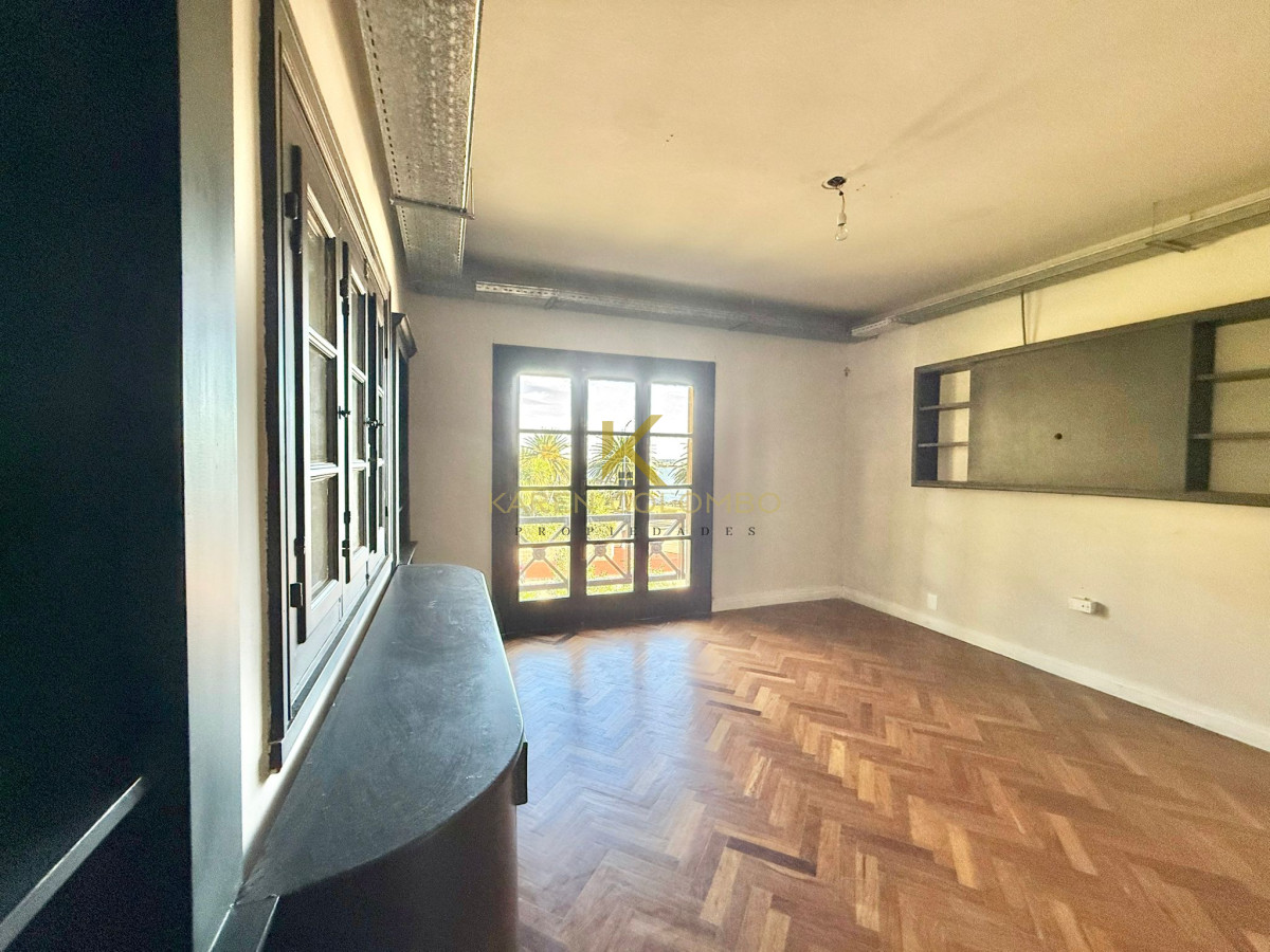 Local Comercial ID.21096211 - Casona apta local comercial u oficinas, primera línea.