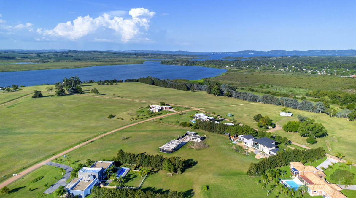 Terreno en Laguna de los Cisnes