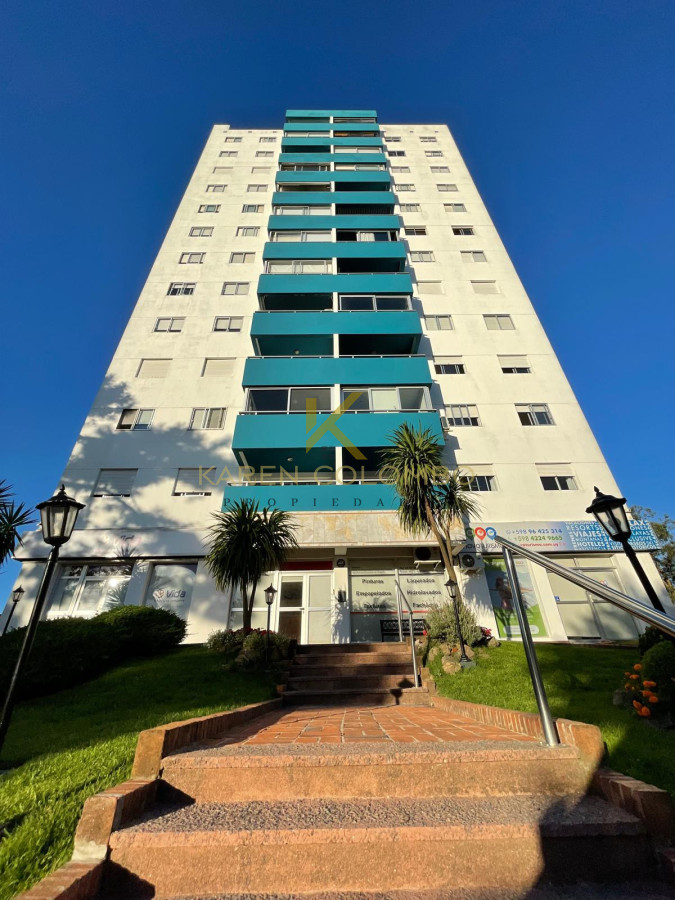 Apartamento ID.21095362 - Apartamento De 3 Dormitorios En Alquiler Anual