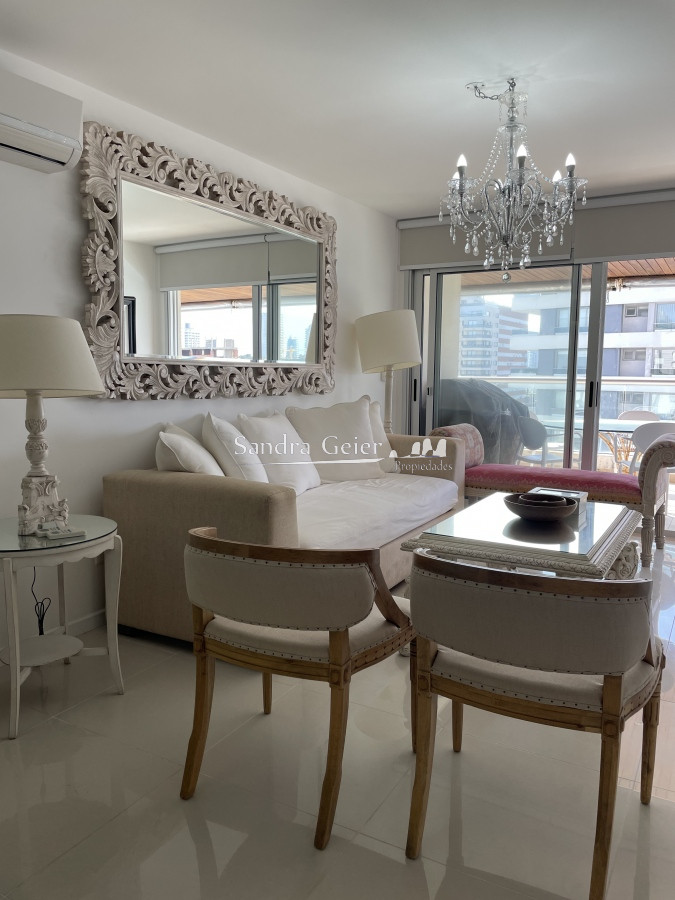 Apartamento ID.2356 - Apartamento piso 7 en playa brava parada 6 