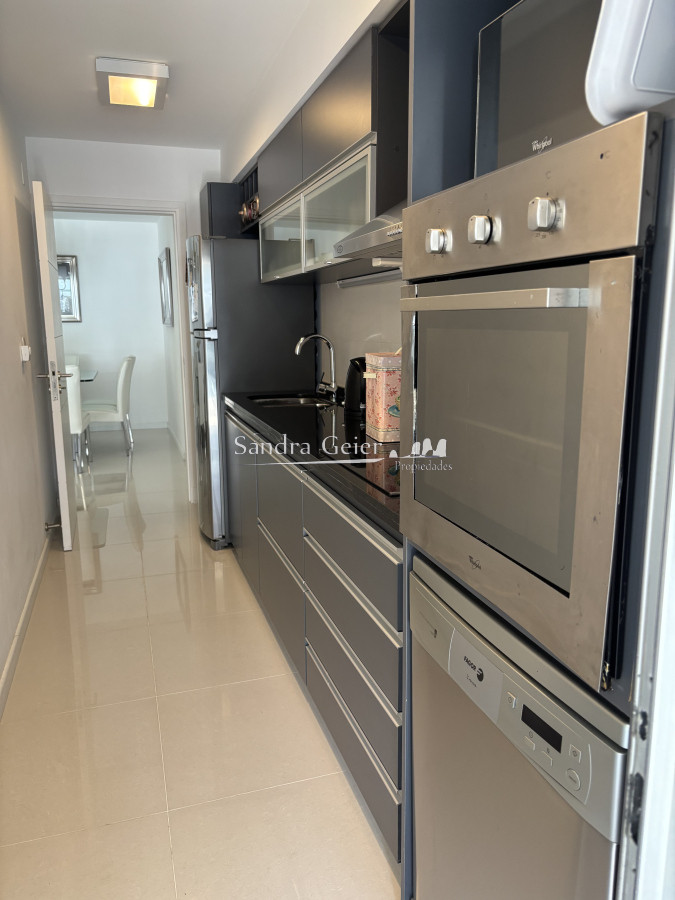 Apartamento ID.2356 - Apartamento piso 7 en playa brava parada 6 