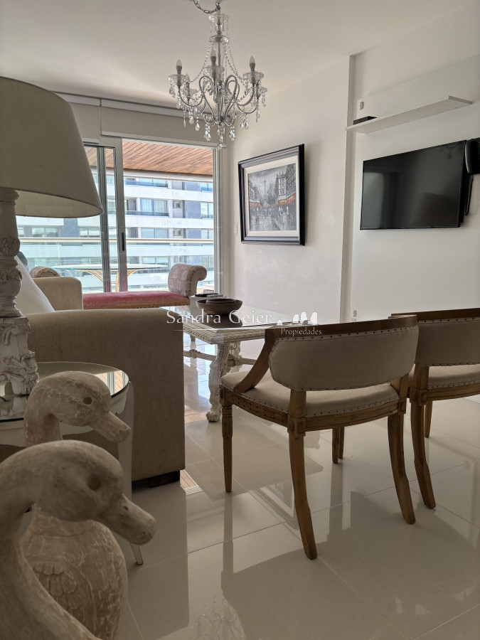 Apartamento ID.2356 - Apartamento piso 7 en playa brava parada 6 