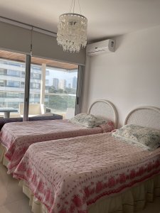 Apartamento ID.2356 - Apartamento piso 7 en playa brava parada 6 