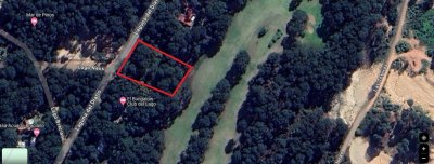 Terreno ID.2352 - OPORTINUDAD DE TERRENO EN CLUB DEL LAGO GOLF PEGADO AL HOYO 7