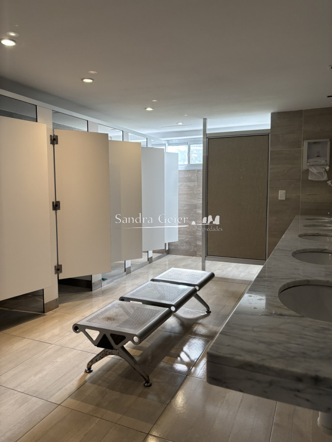 Apartamento ID.2356 - Apartamento piso 7 en playa brava parada 6 