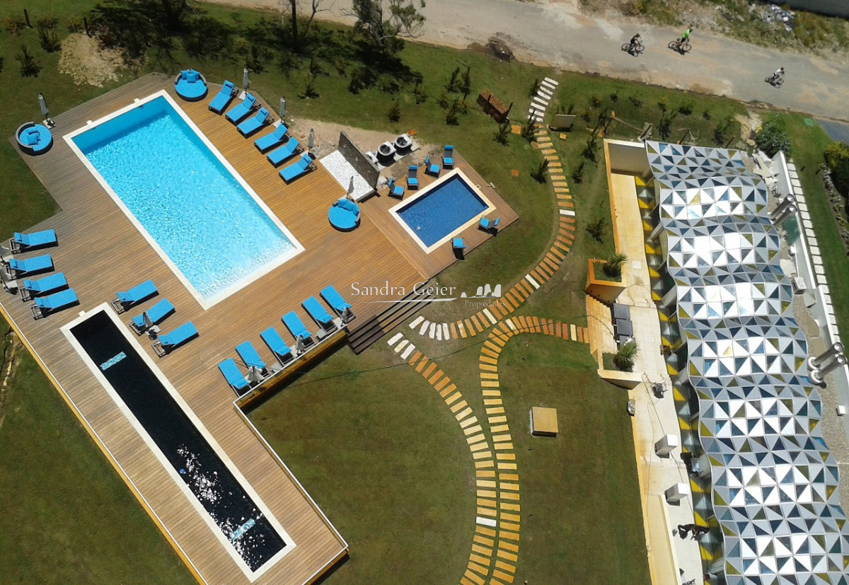 Apartamento ID.2356 - Apartamento piso 7 en playa brava parada 6 