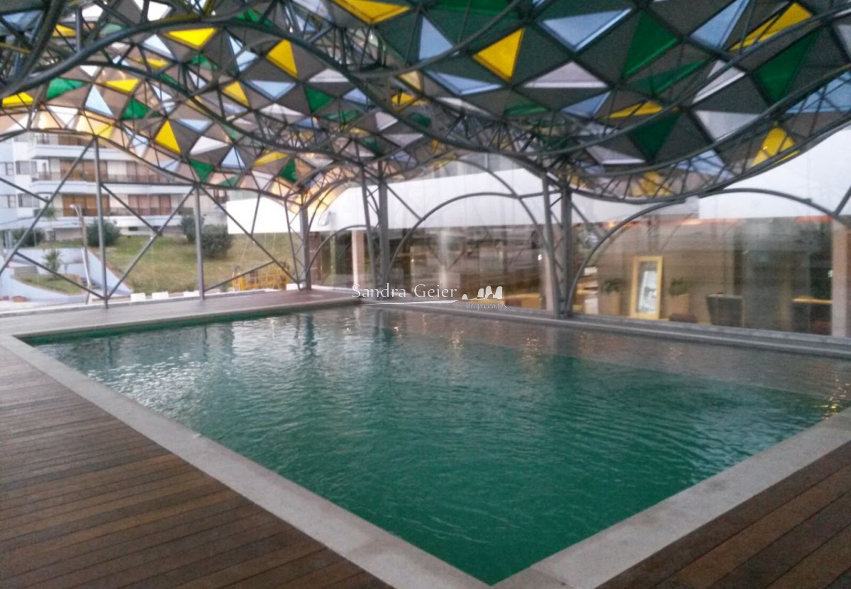 Apartamento ID.2356 - Apartamento piso 7 en playa brava parada 6 