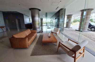 Apartamento ID.2356 - Apartamento piso 7 en playa brava parada 6 