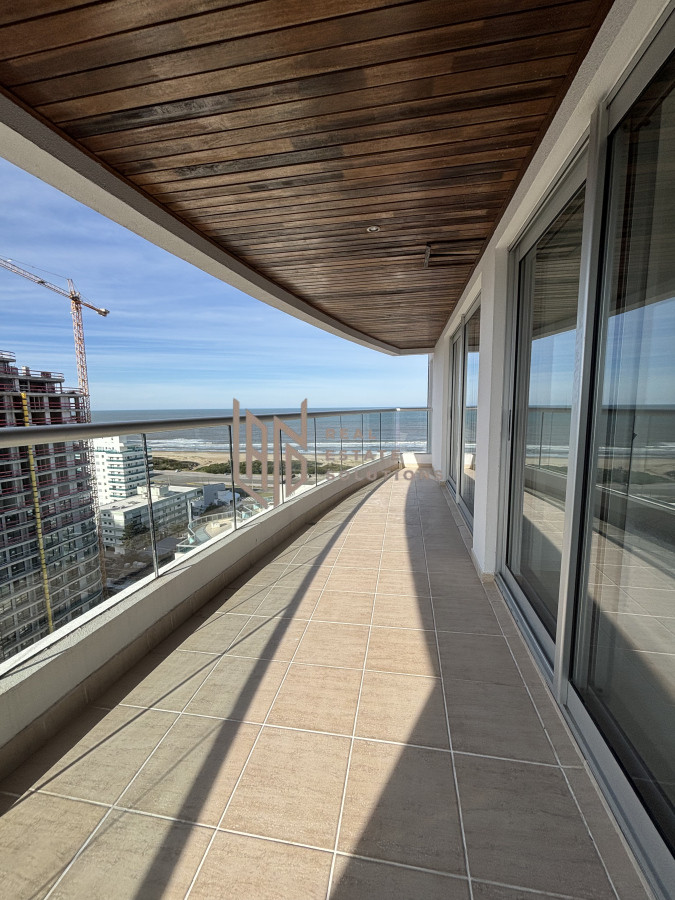 Apartamento ID.55 - ALQUILER DE TEMPORADA. 3 DORMITORIOS PLAYA BRAVA PARADA 6