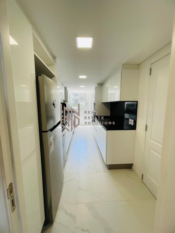 Apartamento ID.102 - Alquiler Temporario - 2 Dormitorios + Dependencia en Poseidón Laguna (178 m²) - Torre Central