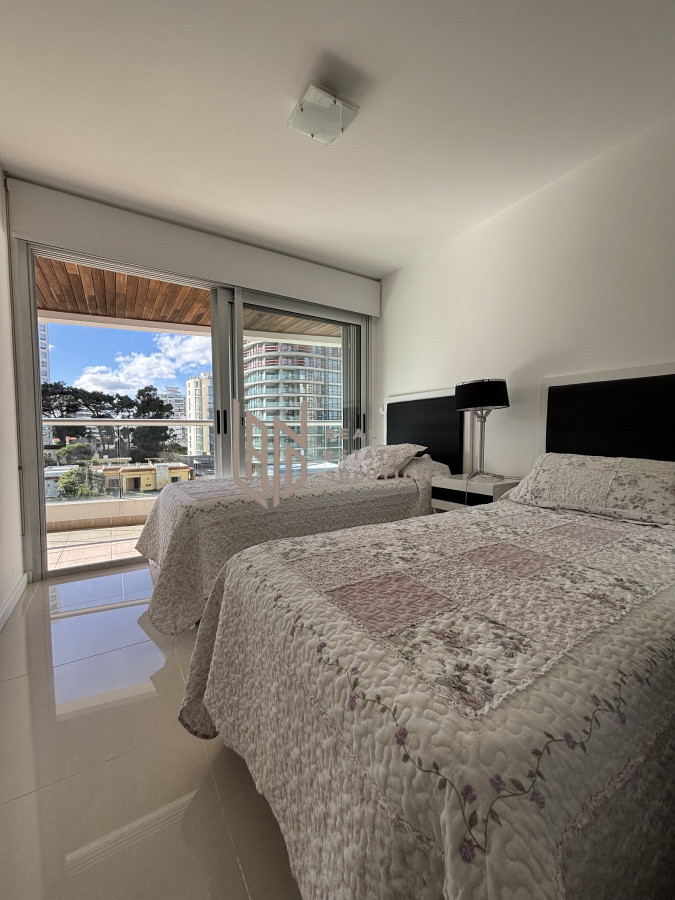 Apartamento ID.40 - SE ALQUILA APARTAMENTO EN PLAYA BRAVA 3 DORMITORIOS. 