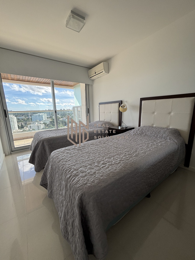Apartamento ID.5 - Apartamento de 2 Dormitorios en Playa Brava parada 6