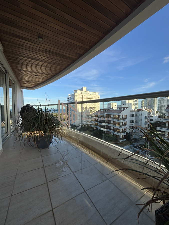 Apartamento ID.65 - SE VENDE APARTAMENTO EN PLAYA BRAVA PARADA 6