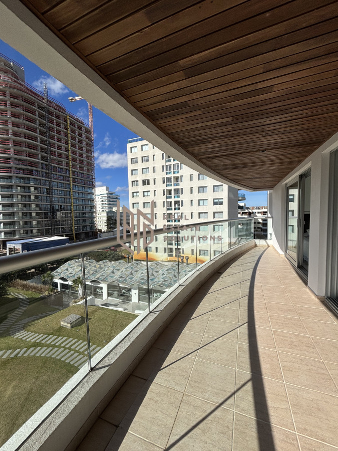 Apartamento ID.40 - SE ALQUILA APARTAMENTO EN PLAYA BRAVA 3 DORMITORIOS. 