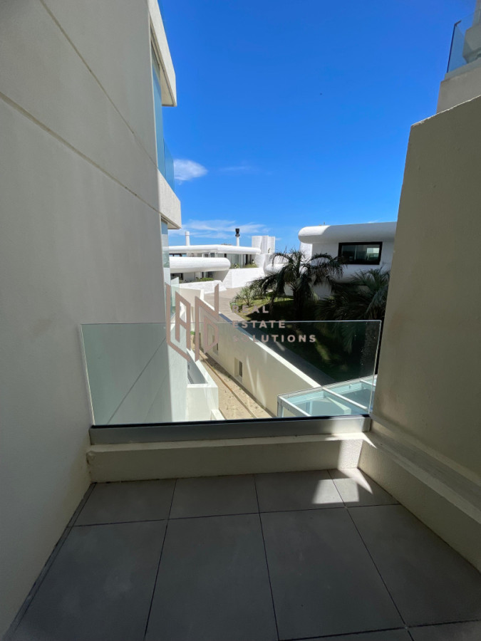 Apartamento ID.102 - Alquiler Temporario - 2 Dormitorios + Dependencia en Poseidón Laguna (178 m²) - Torre Central