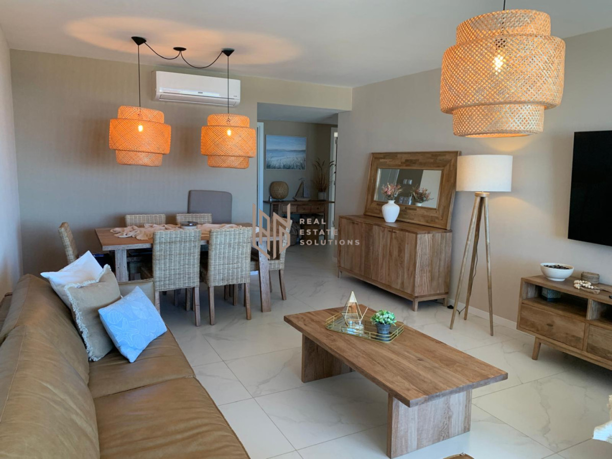 Apartamento ID.104 - Exclusivo 2 Dormitorios en Suite con Vista a la Playa Mansa