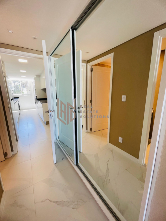 Apartamento ID.102 - Alquiler Temporario - 2 Dormitorios + Dependencia en Poseidón Laguna (178 m²) - Torre Central