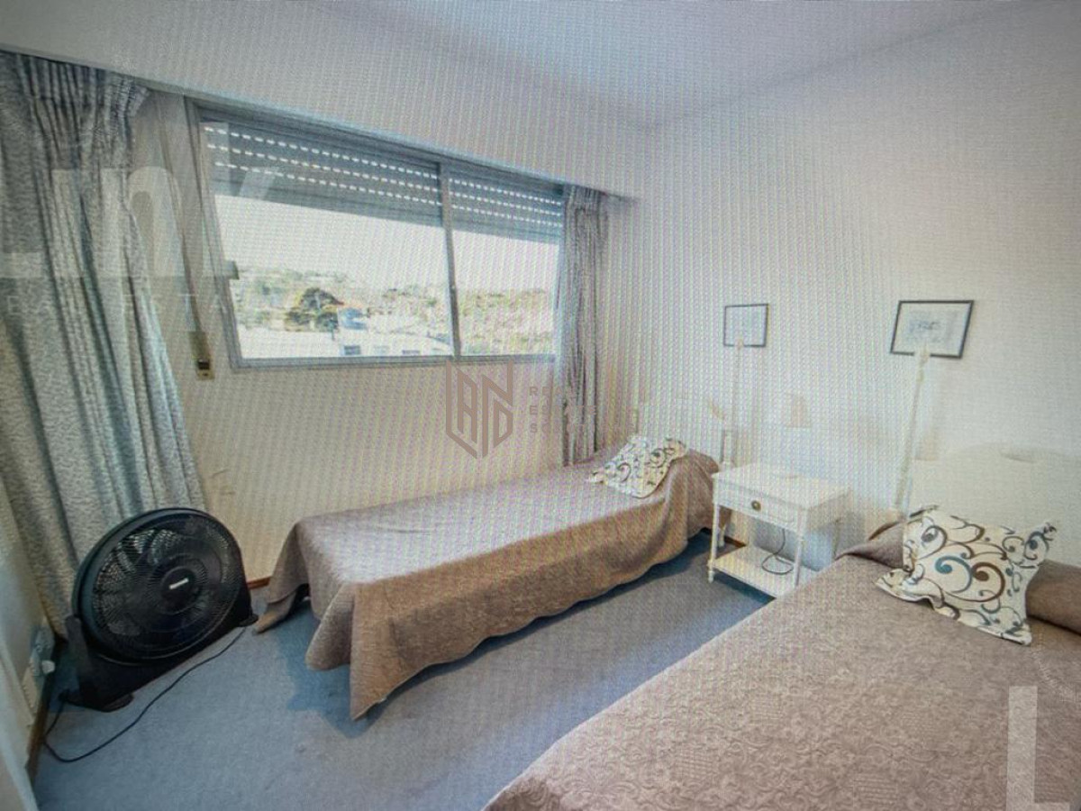 Apartamento ID.32 - SE VENDE APARTAMENTO ENFRENTE A LA PLAYA MANSA