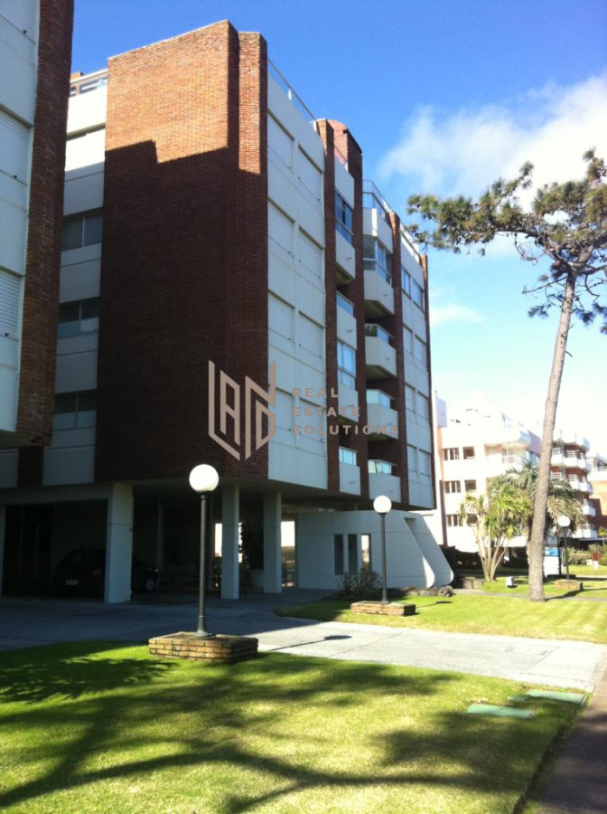 Apartamento ID.32 - SE VENDE APARTAMENTO ENFRENTE A LA PLAYA MANSA