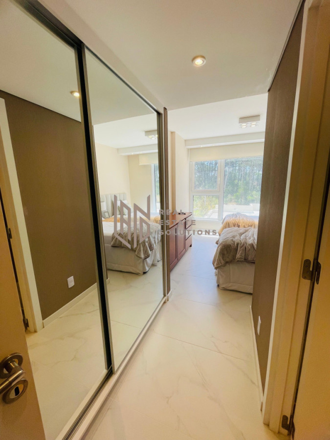 Apartamento ID.102 - Alquiler Temporario - 2 Dormitorios + Dependencia en Poseidón Laguna (178 m²) - Torre Central