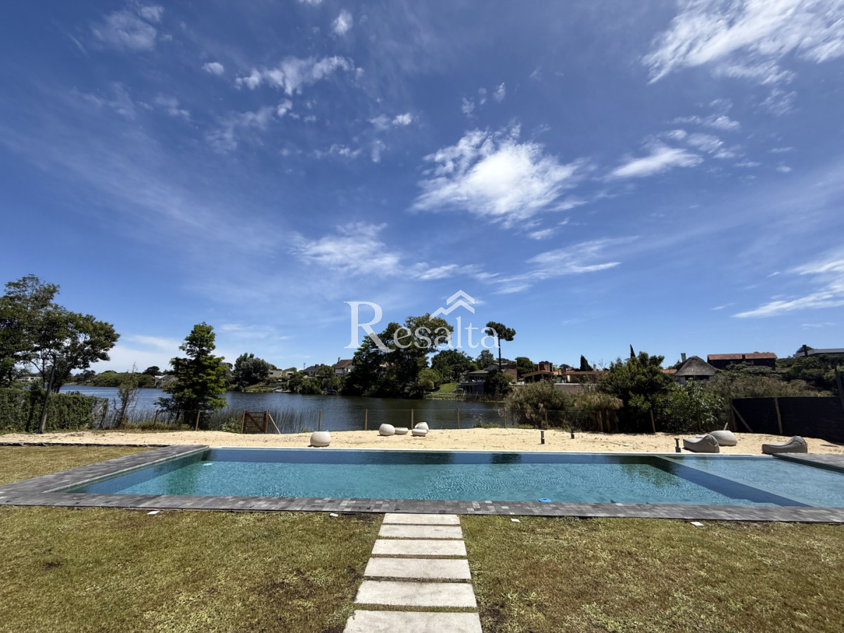 Apartamento ID.135/VENTA-3-DORMITORIOS-2-COCHERAS-PARQUE-MIRAMAR - VENTA 3 DORMITORIOS 2 COCHERAS PARQUE MIRAMAR