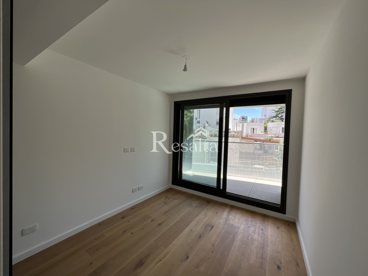 Apartamento ID.53/VENTA-APARTAMENTO-2-DORMITORIOS-PUNTA-CARRETAS-CON-COCHERA - VENTA APARTAMENTO 2 DORMITORIOS PUNTA CARRETAS CON COCHERA
