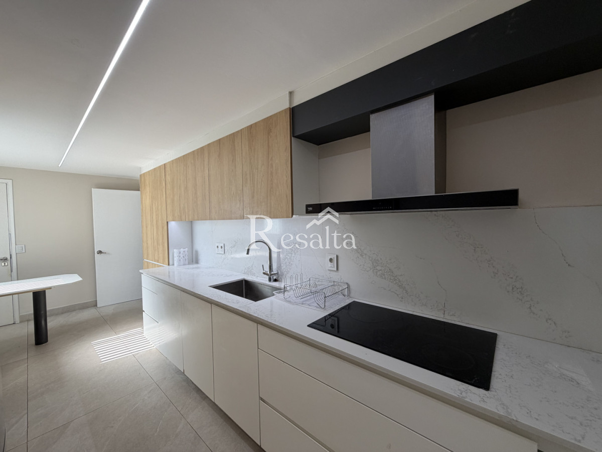 Apartamento ID.154/VENTA-APARTAMENTO-RAMBLA-3-DORMITORIOS-PRIMERA-LINEA - VENTA APARTAMENTO RAMBLA 3 DORMITORIOS PRIMERA LINEA