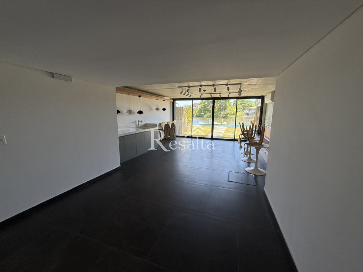 Apartamento ID.138/VENTA-MONOAMBIENTE-CON-COCHERA-PARQUE-MIRAMAR - VENTA MONOAMBIENTE CON COCHERA PARQUE MIRAMAR