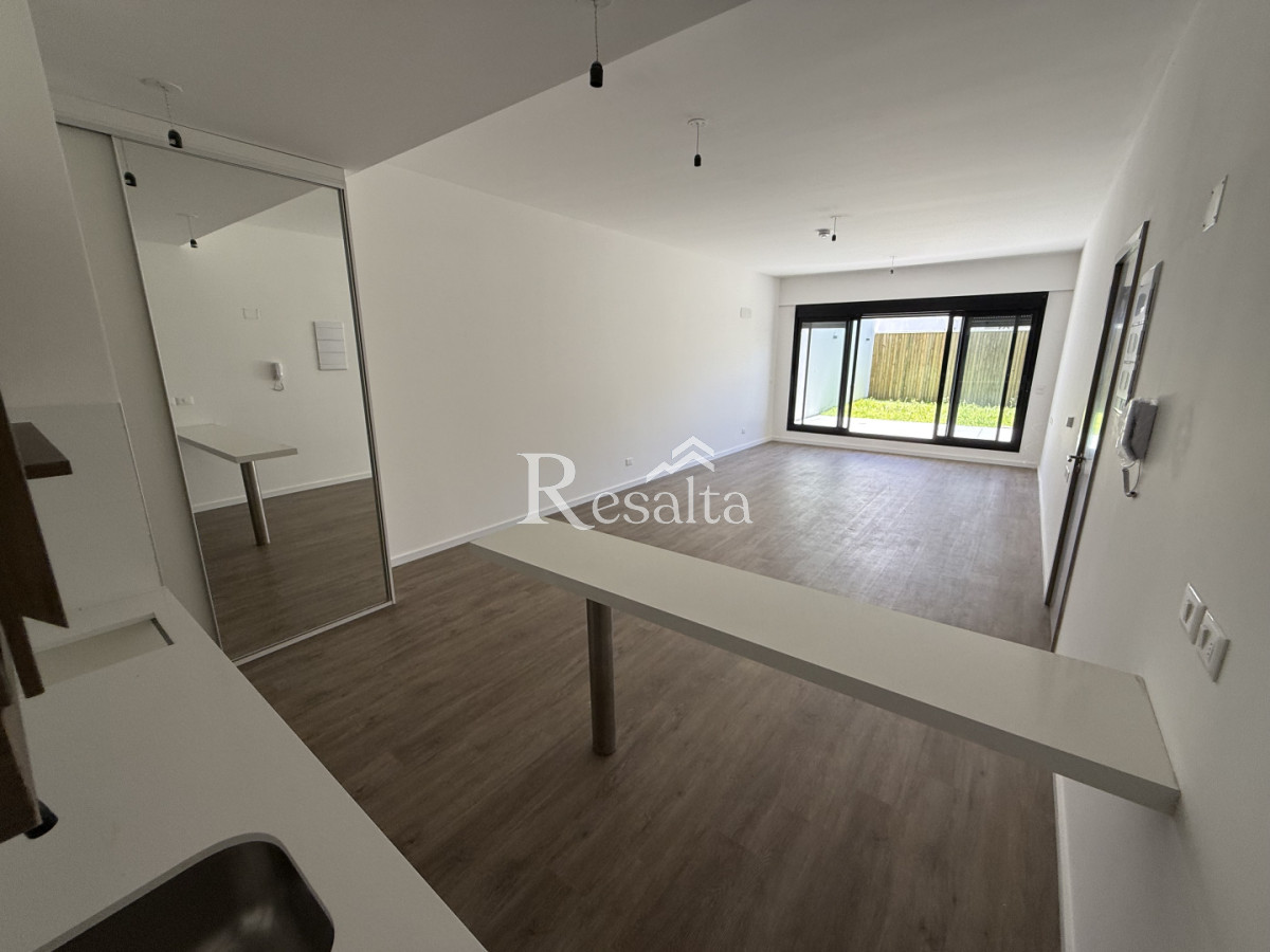 Apartamento ID.134/VENTA-MONOAMBIENTE-CON-JARDIN-PUNTA-CARRETAS - VENTA MONOAMBIENTE CON JARDIN PUNTA CARRETAS