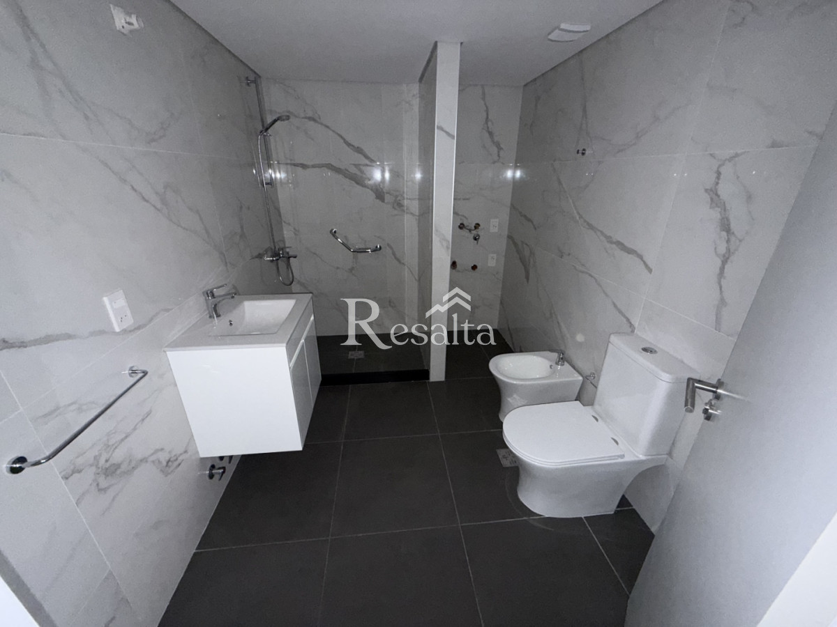 Apartamento ID.135/VENTA-3-DORMITORIOS-2-COCHERAS-PARQUE-MIRAMAR - VENTA 3 DORMITORIOS 2 COCHERAS PARQUE MIRAMAR