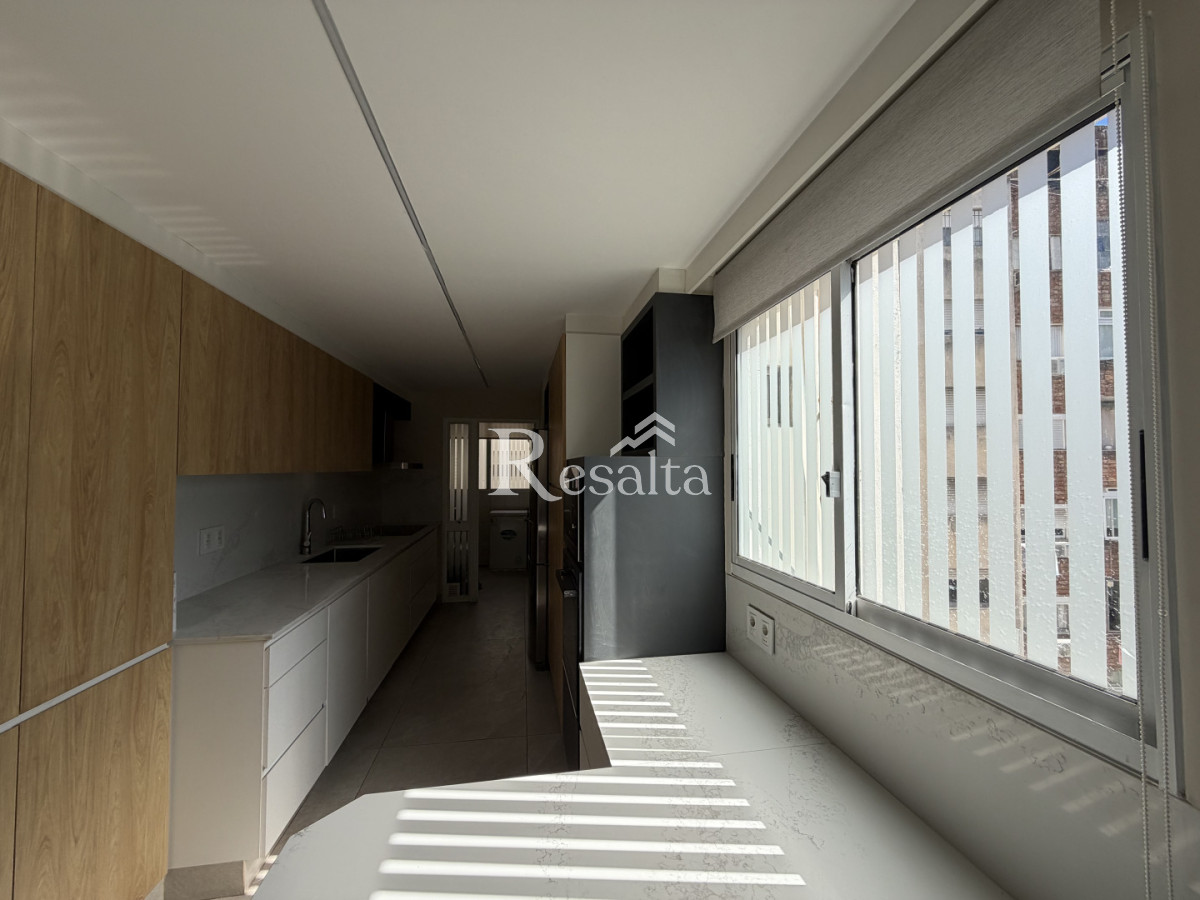 Apartamento ID.154/VENTA-APARTAMENTO-RAMBLA-3-DORMITORIOS-PRIMERA-LINEA - VENTA APARTAMENTO RAMBLA 3 DORMITORIOS PRIMERA LINEA