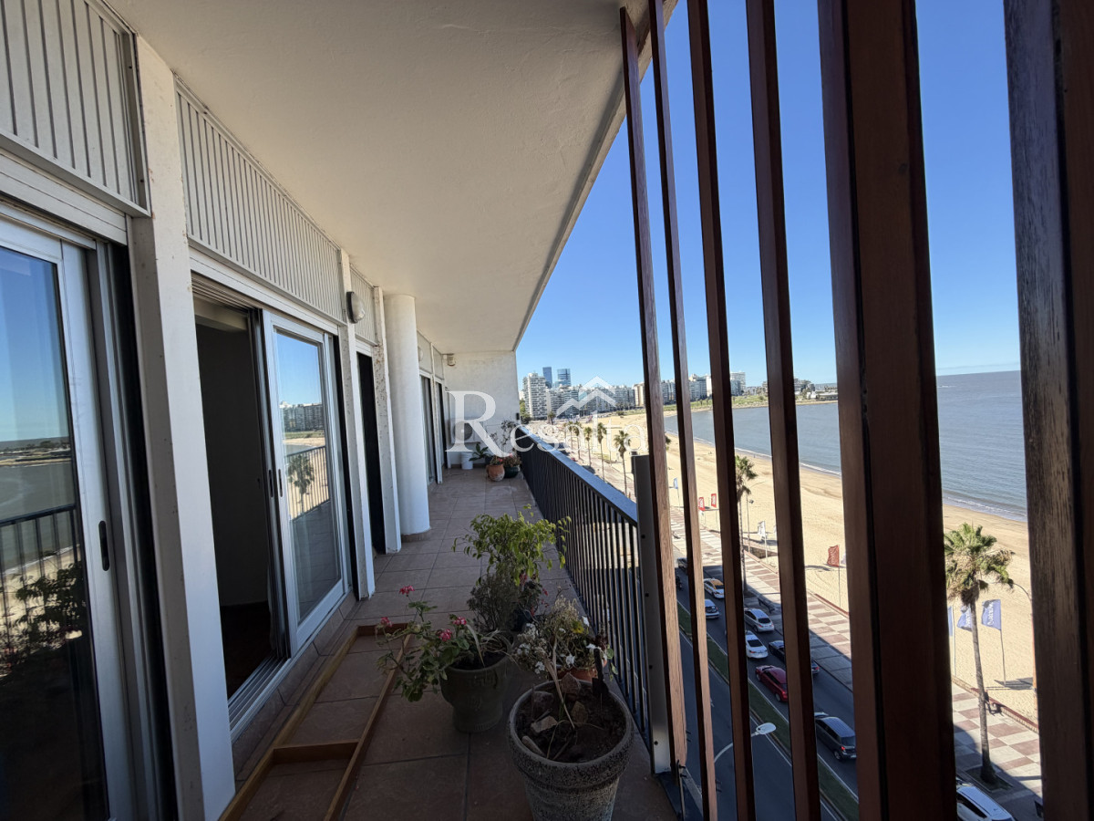 Apartamento ID.154/VENTA-APARTAMENTO-RAMBLA-3-DORMITORIOS-PRIMERA-LINEA - VENTA APARTAMENTO RAMBLA 3 DORMITORIOS PRIMERA LINEA