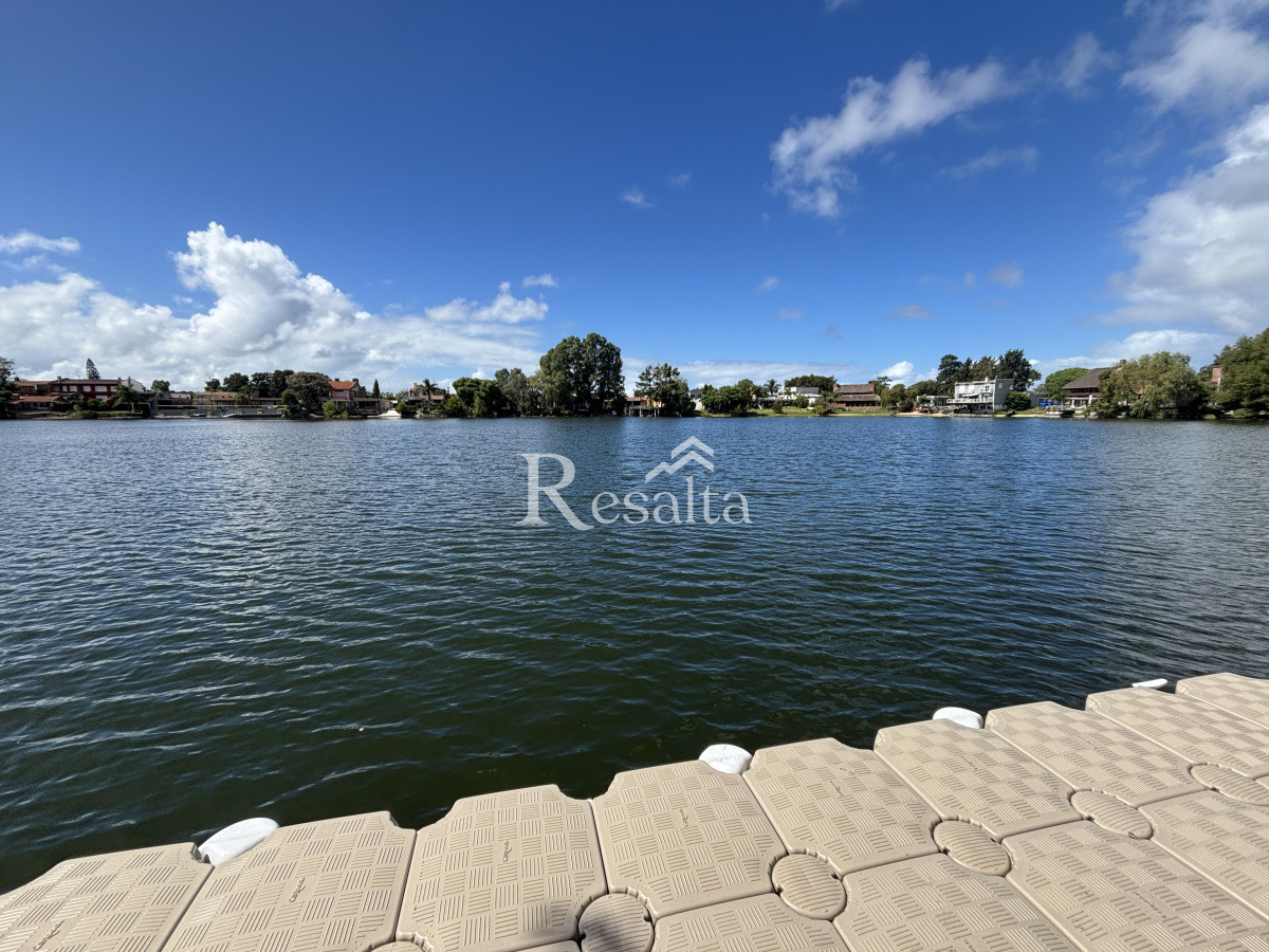 Apartamento ID.120/VENTA-INTERLAGOS-2-DORMITORIOS-CON-COCHERA - VENTA INTERLAGOS 2 DORMITORIOS CON COCHERA