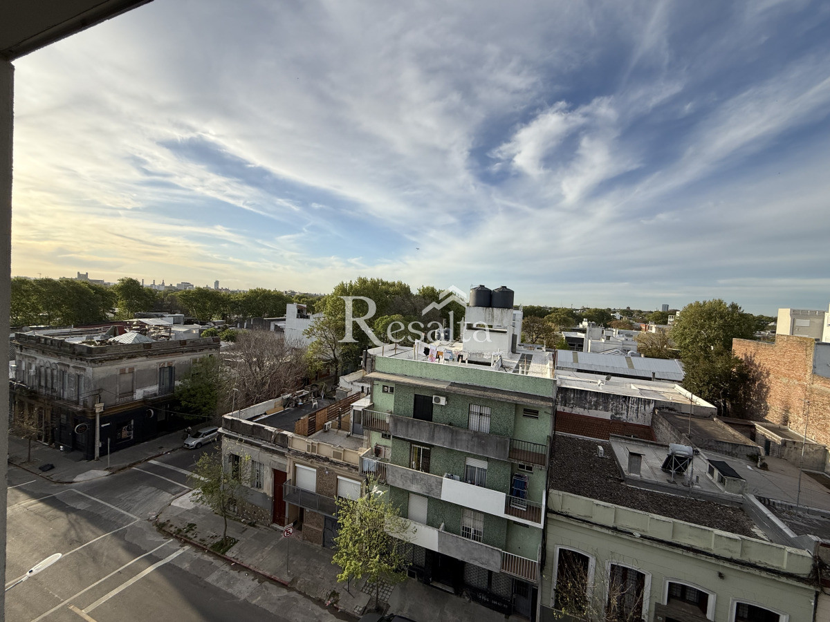 Apartamento ID.123 - ALQUILER 2 DORMITORIOS TRES CRUCES CON COCHERA A ESTRENAR